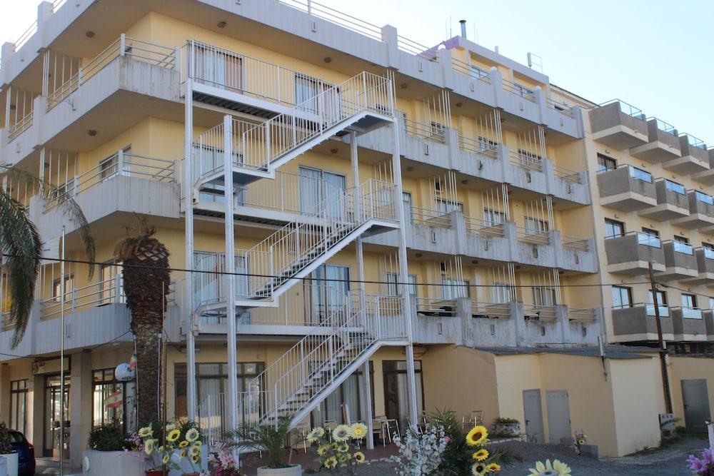 Bj Bei Juan Hostal S'Illot  Buitenkant foto